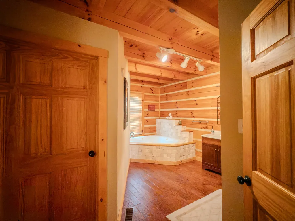 160 Mystic View Road Monticello KY 42633