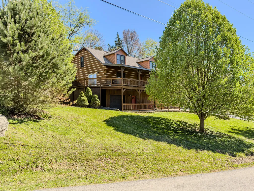 160 Mystic View Road Monticello KY 42633