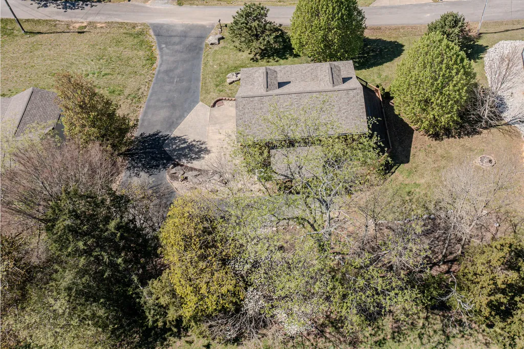 160 Mystic View Road Monticello KY 42633