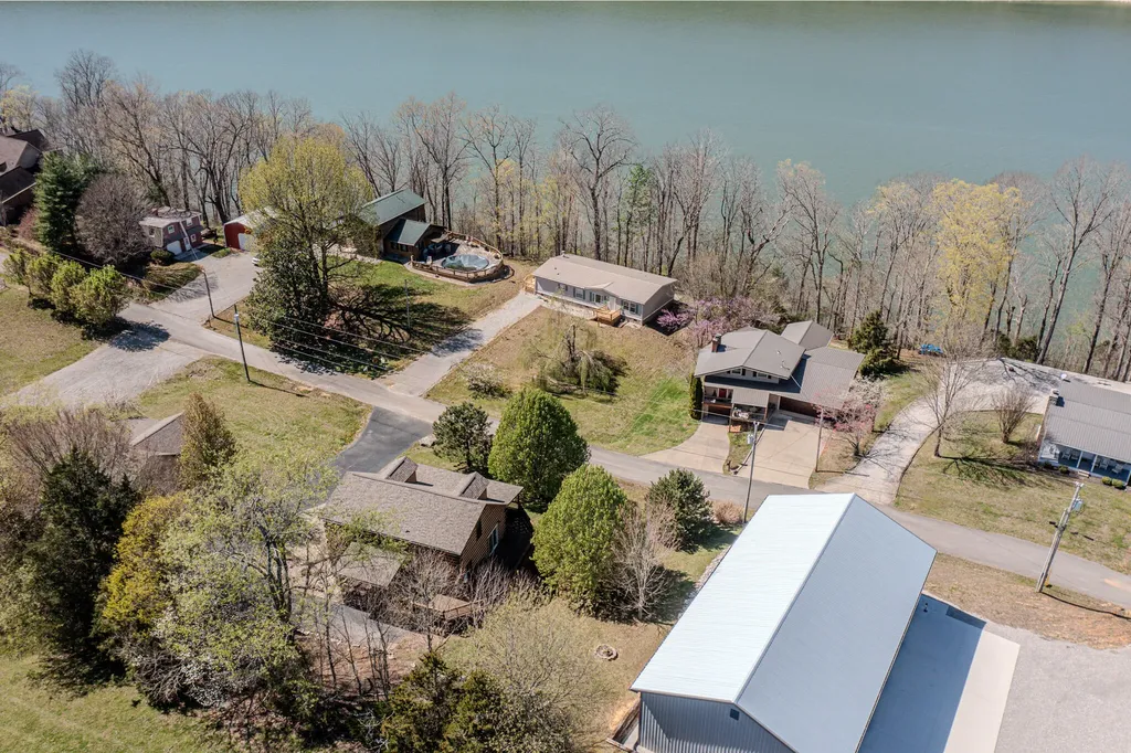 160 Mystic View Road Monticello KY 42633