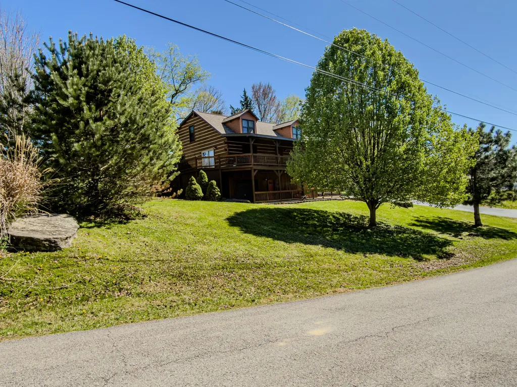 160 Mystic View Road Monticello KY 42633
