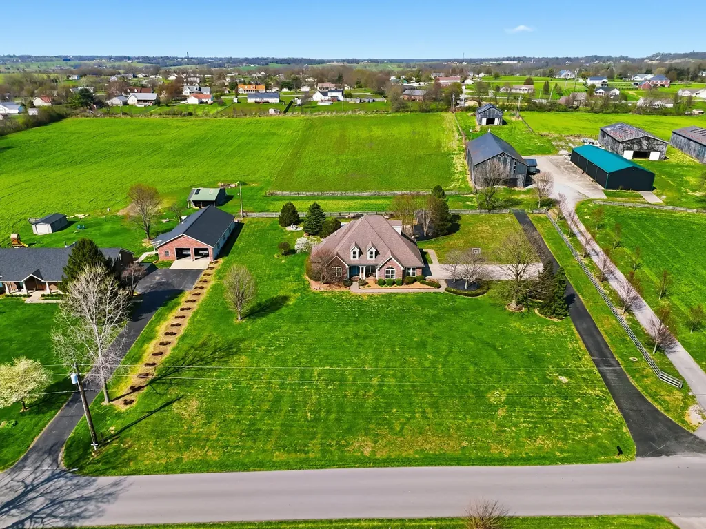 104 Sutton Lane Lancaster KY 40444