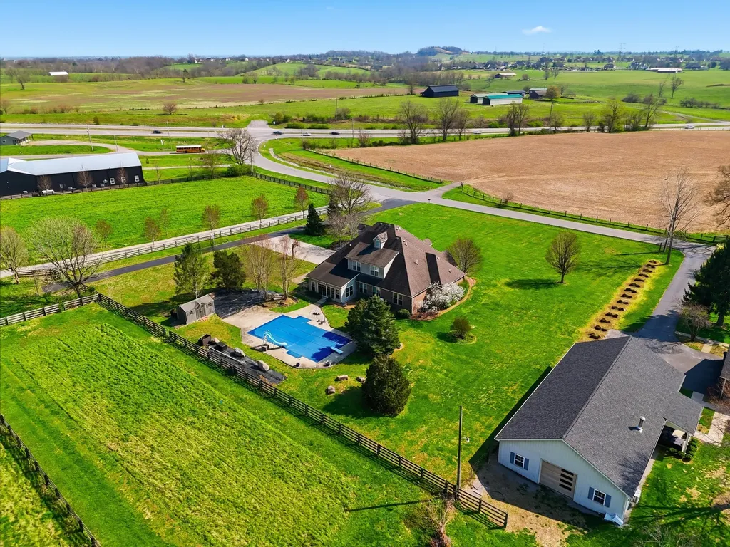 104 Sutton Lane Lancaster KY 40444