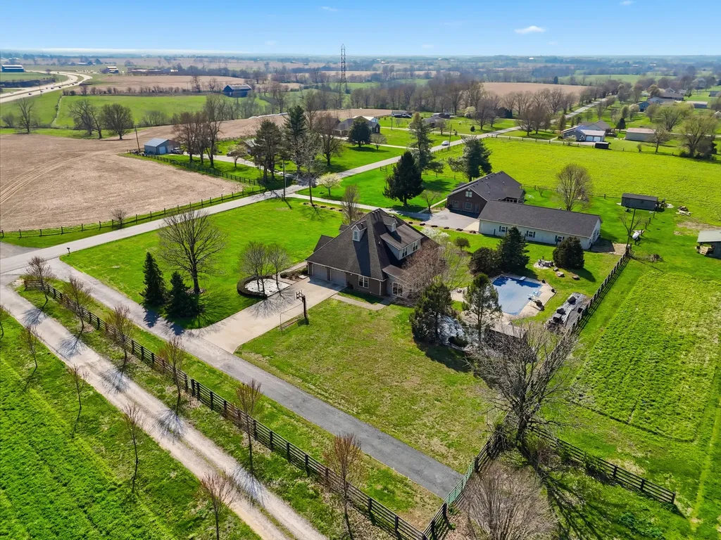 104 Sutton Lane Lancaster KY 40444