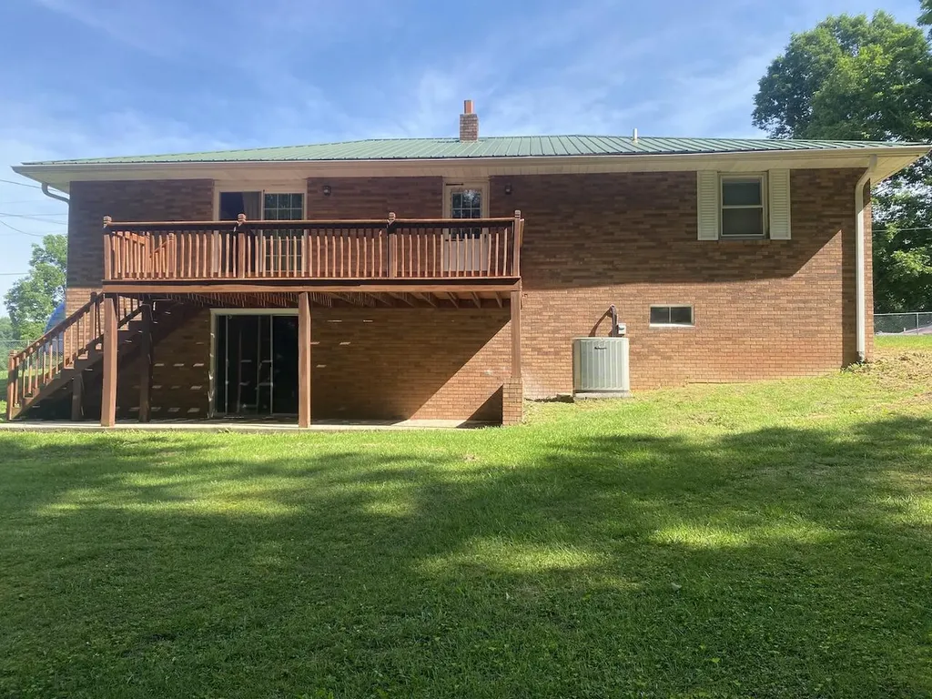 281 Harrison Road Knifley KY 42753