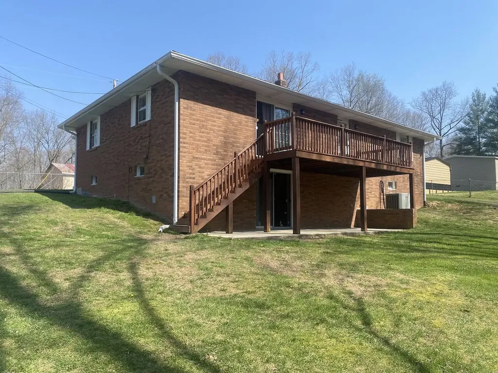 281 Harrison Road Knifley KY 42753