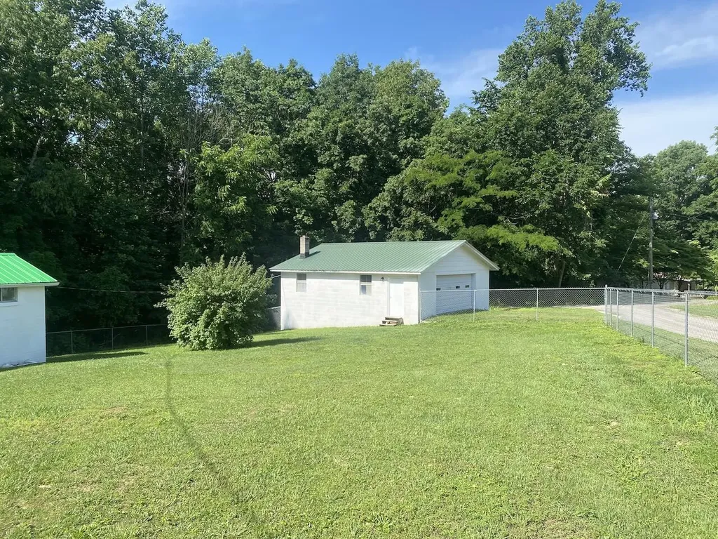 281 Harrison Road Knifley KY 42753