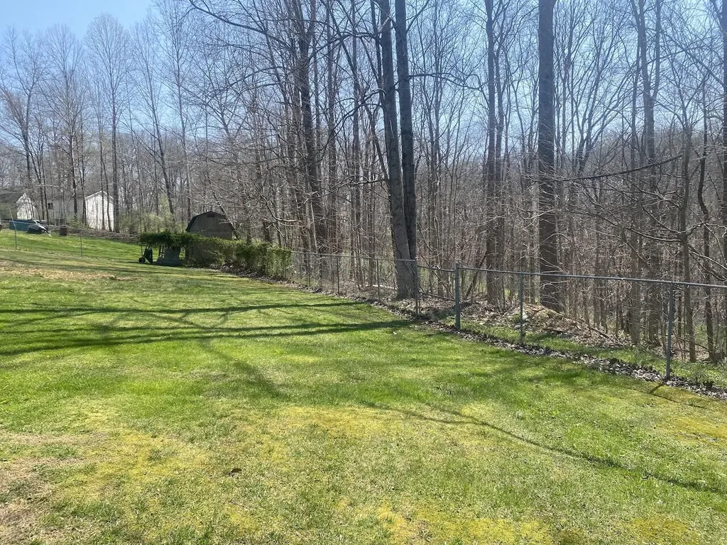 281 Harrison Road Knifley KY 42753