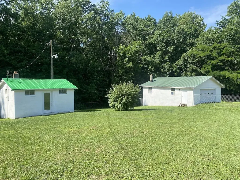281 Harrison Road Knifley KY 42753