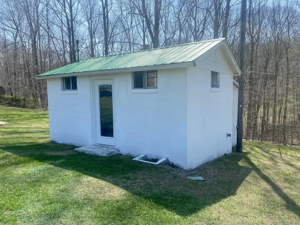 281 Harrison Road Knifley KY 42753