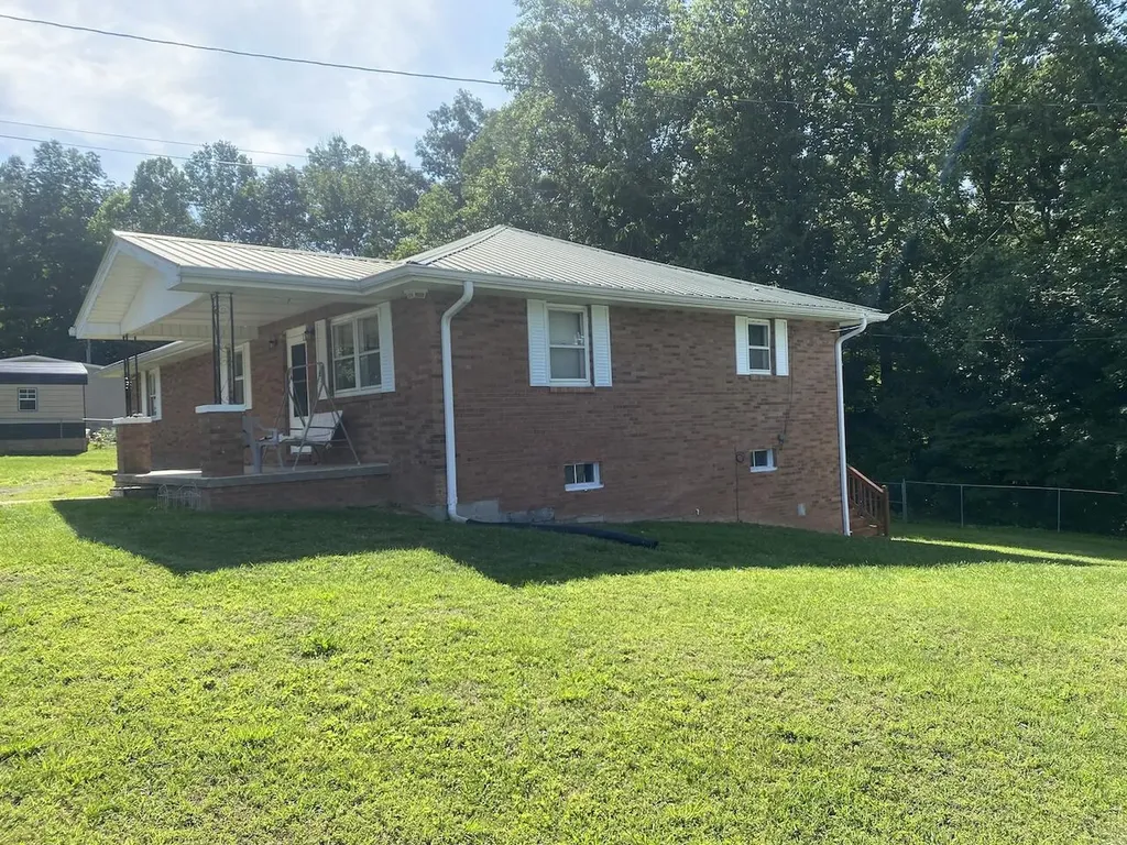 281 Harrison Road Knifley KY 42753