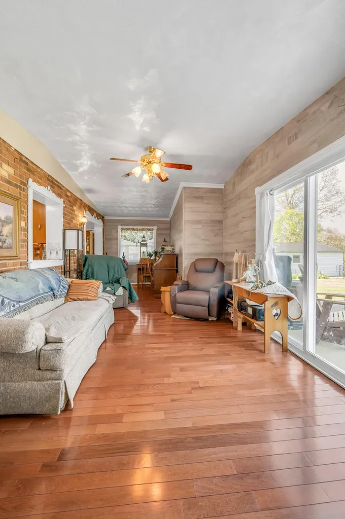 225 Blueberry Lane Mt Sterling KY 40353