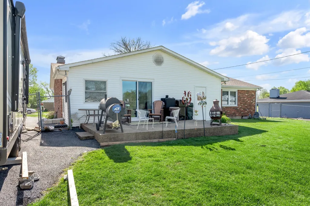 225 Blueberry Lane Mt Sterling KY 40353