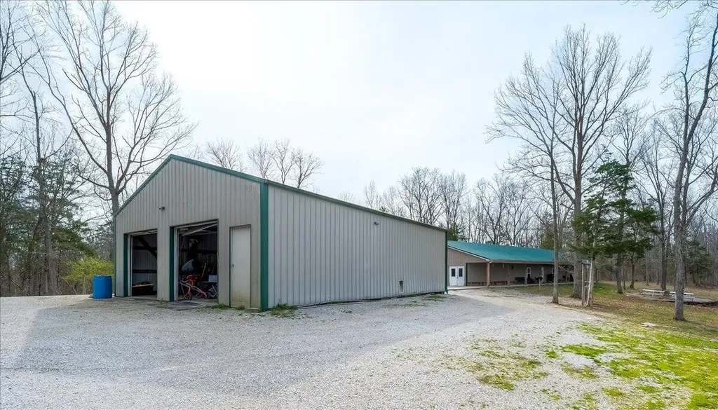1049 Mcdonald Road Lawrenceburg KY 40342