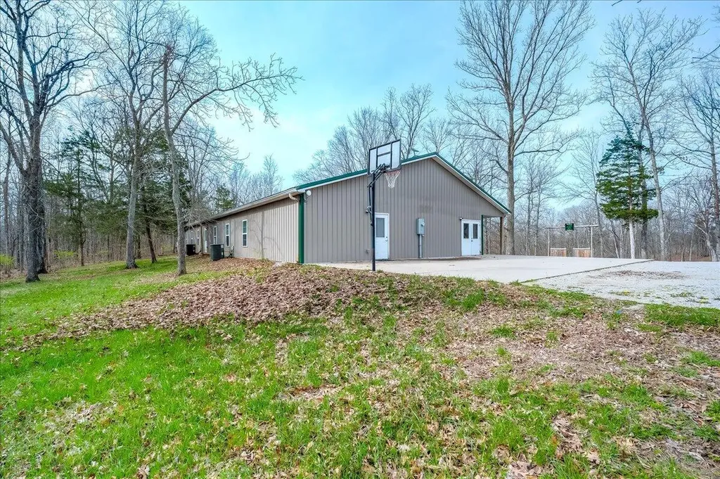 1049 Mcdonald Road Lawrenceburg KY 40342