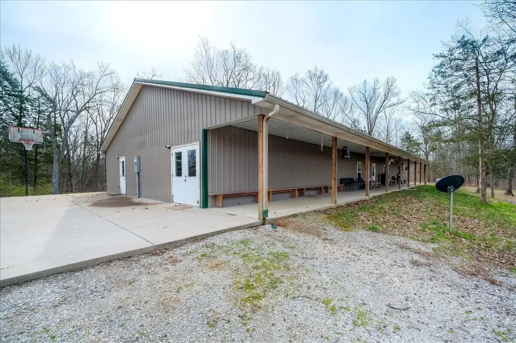 1049 Mcdonald Road Lawrenceburg KY 40342