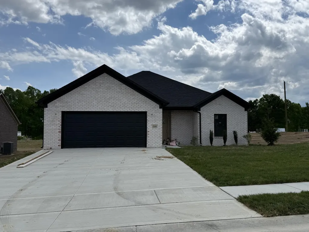 311 Cinchpost Circle London KY 40744