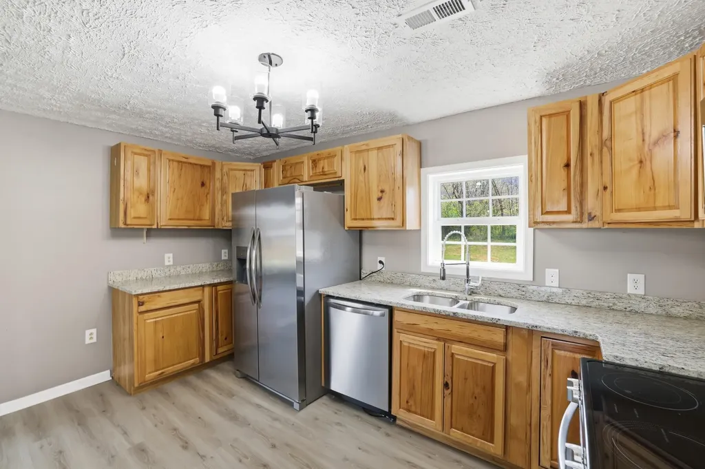 660 Jones Knob Road Somerset KY 42501