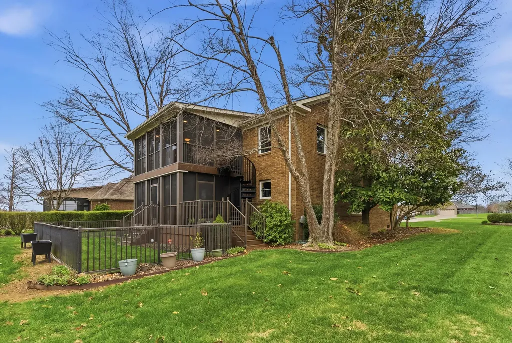 911 Cabernet Drive Berea KY 40403