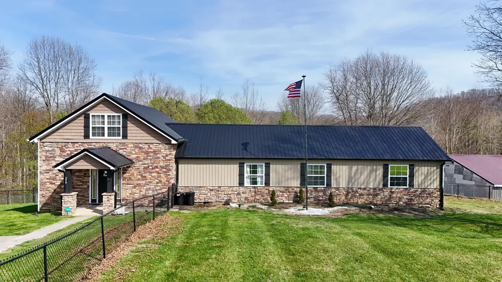 230 Stephen Trace Road Barbourville KY 40906