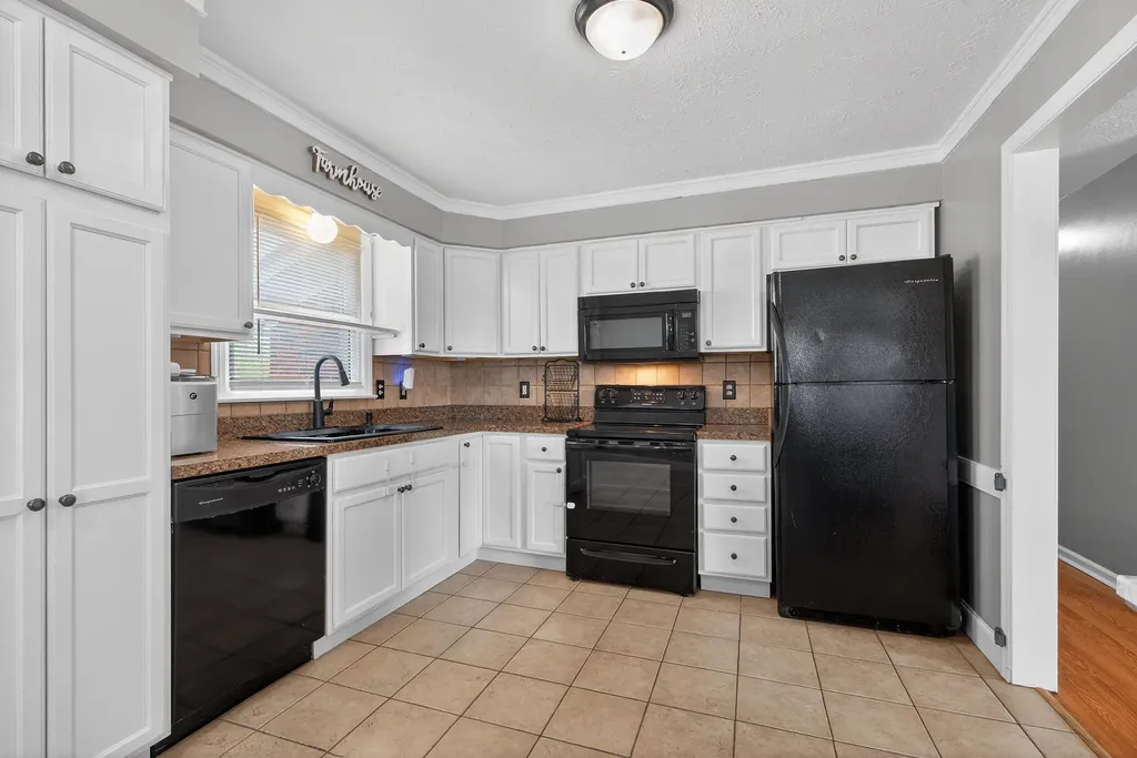 601 Edgewood Drive Nicholasville KY 40356