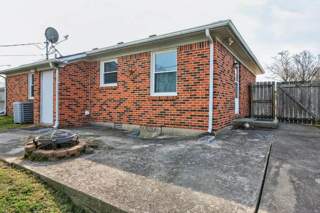 601 Edgewood Drive Nicholasville KY 40356