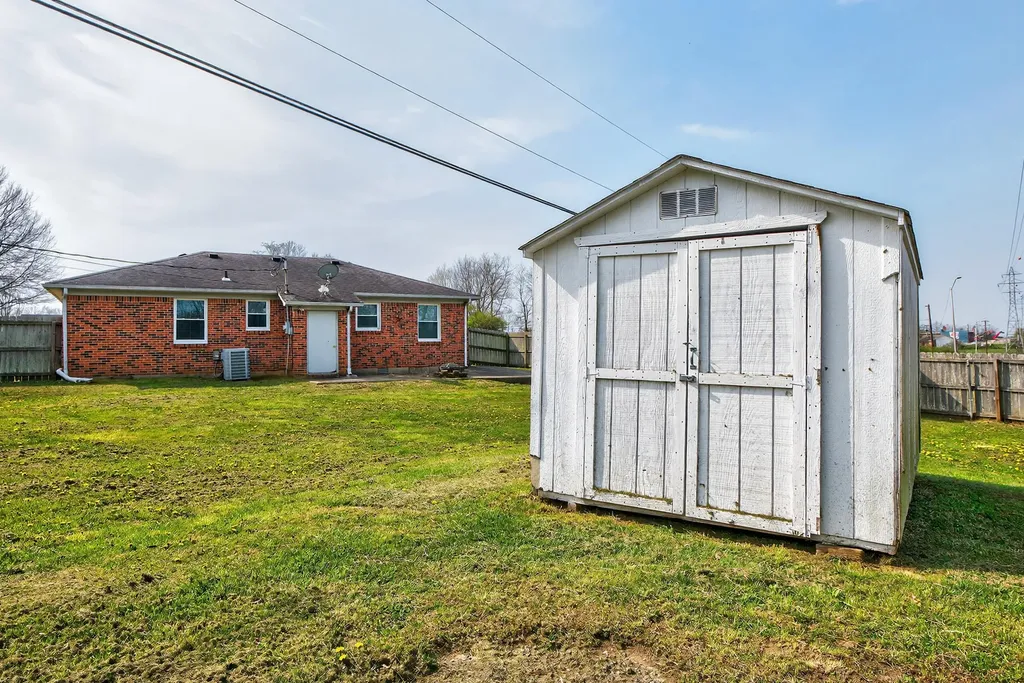 601 Edgewood Drive Nicholasville KY 40356