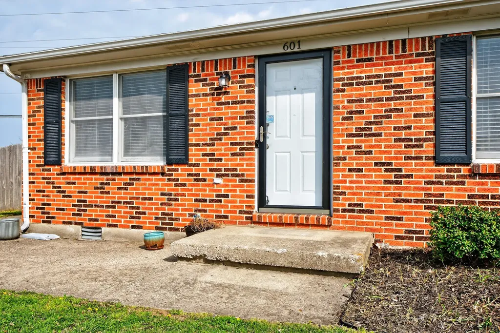 601 Edgewood Drive Nicholasville KY 40356