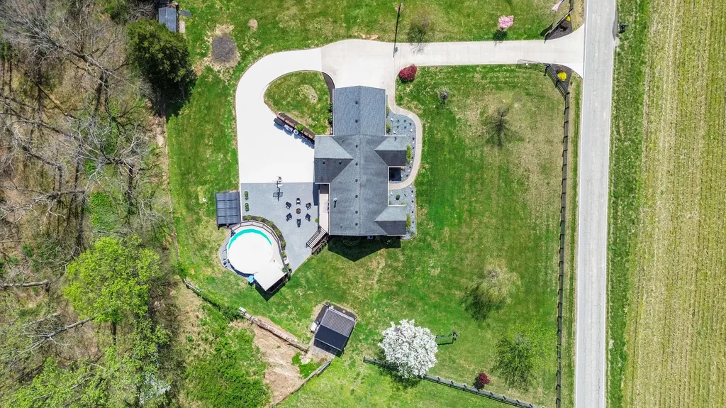 1600 Wooleyville Road Campbellsville KY 42718
