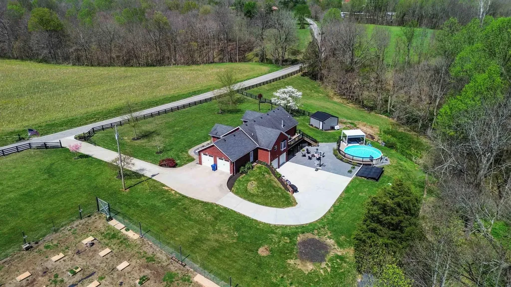 1600 Wooleyville Road Campbellsville KY 42718