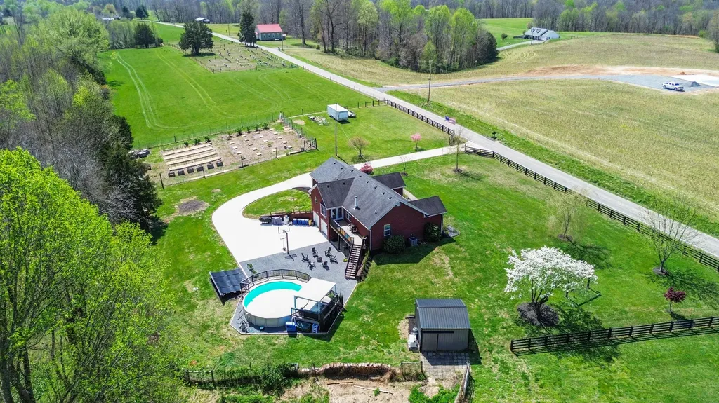 1600 Wooleyville Road Campbellsville KY 42718