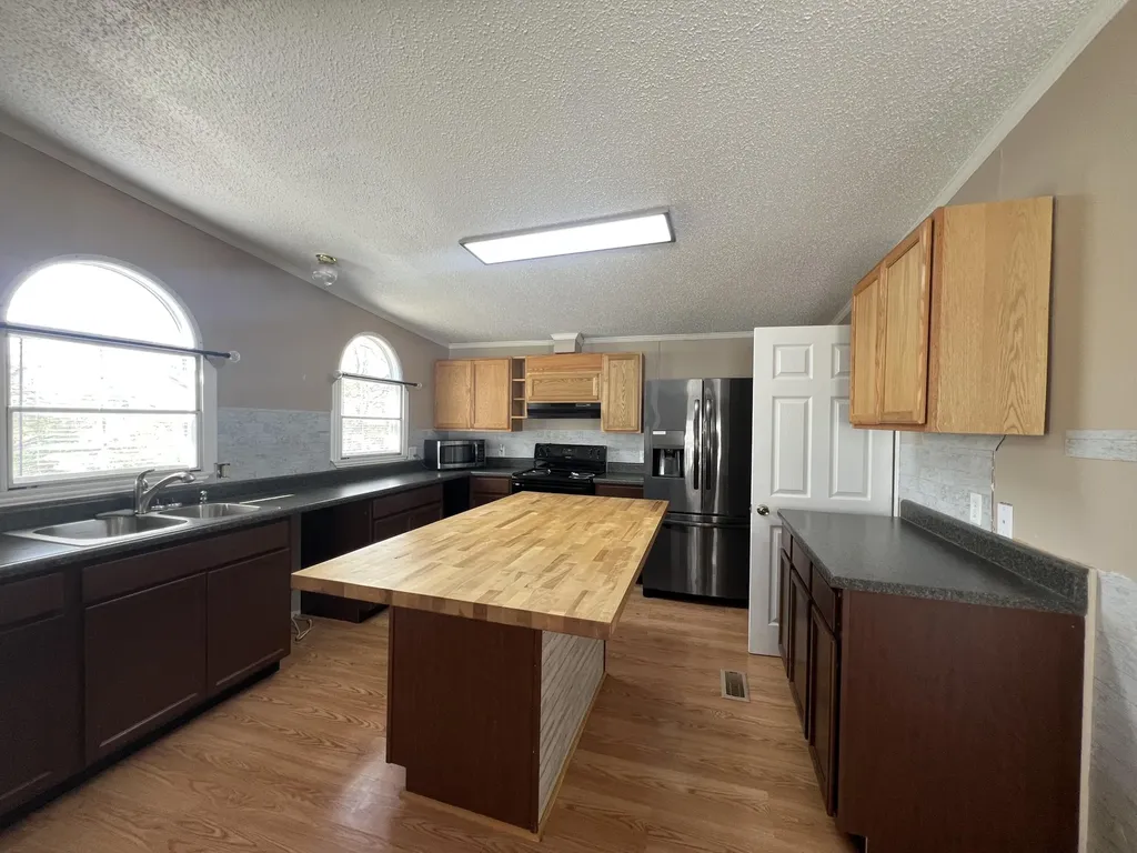 126 S Combs Avenue Corbin KY 40701