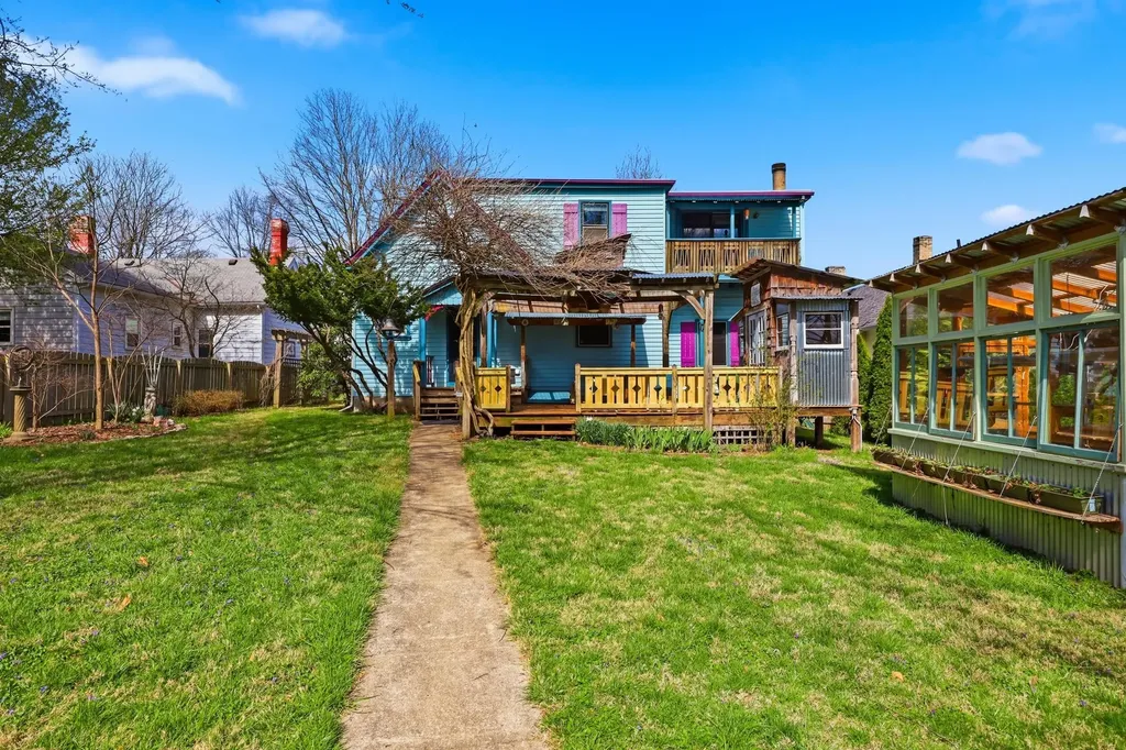 119 E Stephens Street Midway KY 40347