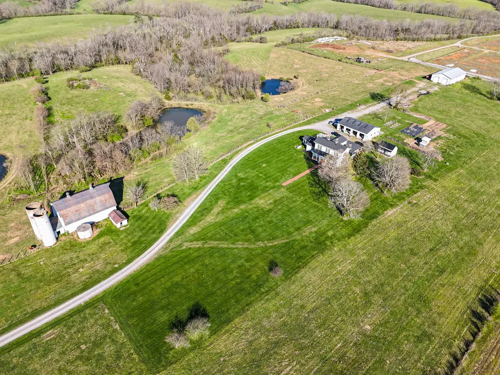 550 Fosters Lane Stanford KY 40484