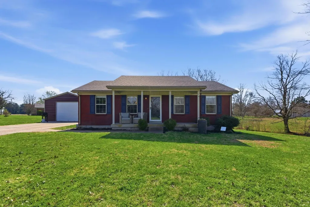 101 Pinehurst Drive Bardstown KY 40004