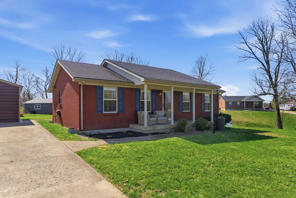 101 Pinehurst Drive Bardstown KY 40004