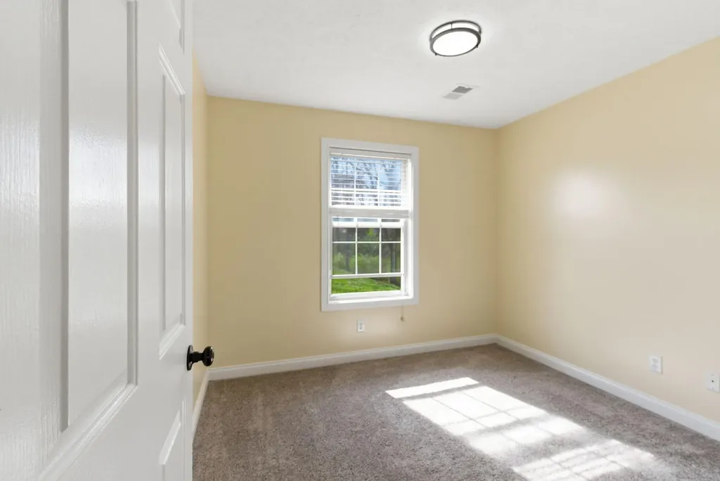 101 Pinehurst Drive Bardstown KY 40004