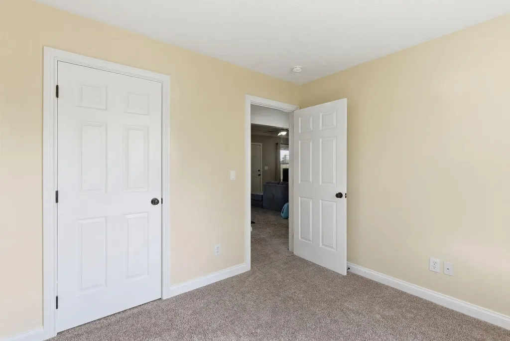101 Pinehurst Drive Bardstown KY 40004