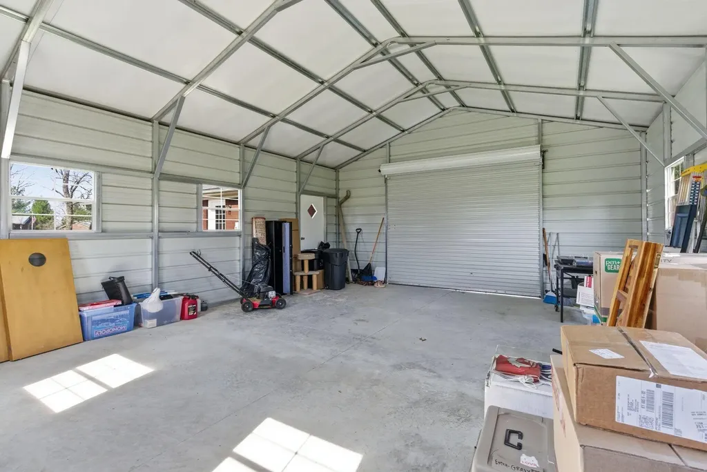 101 Pinehurst Drive Bardstown KY 40004