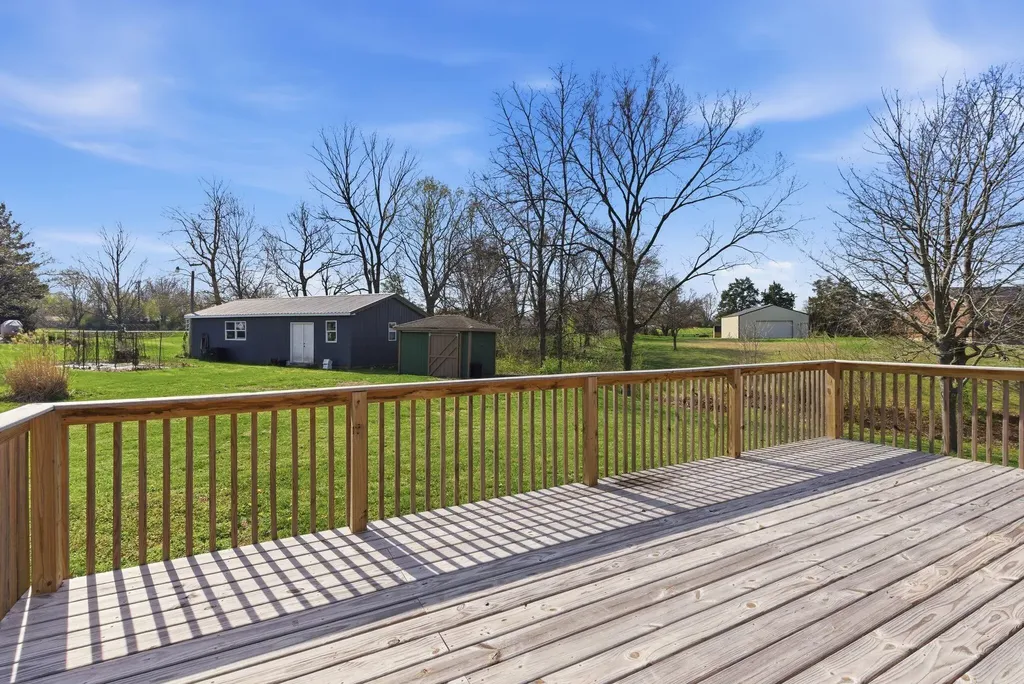 101 Pinehurst Drive Bardstown KY 40004