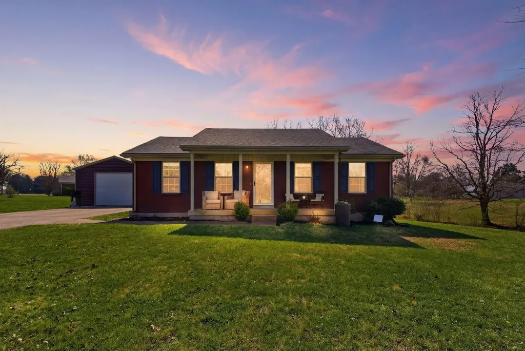 101 Pinehurst Drive Bardstown KY 40004