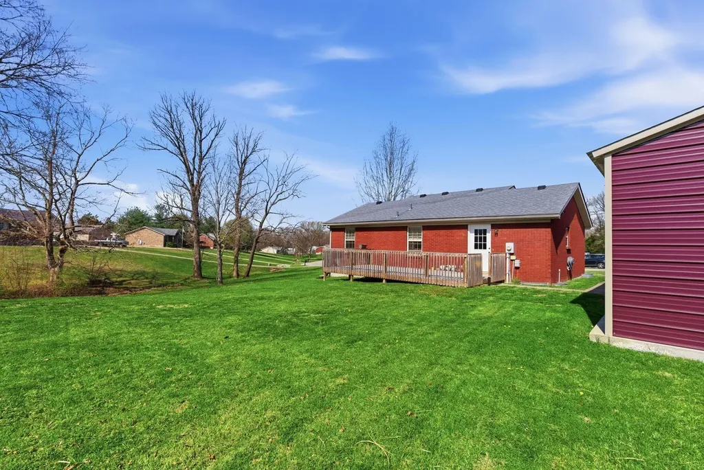 101 Pinehurst Drive Bardstown KY 40004
