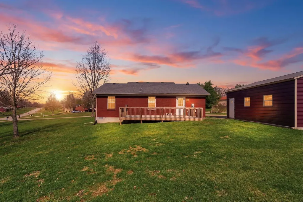 101 Pinehurst Drive Bardstown KY 40004