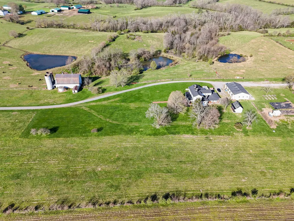 550 Fosters Lane Stanford KY 40484