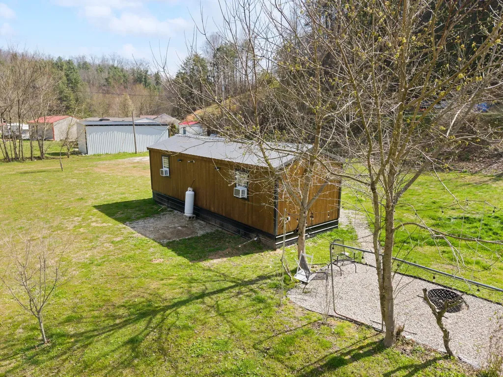 165 Frank Williams Road Salyersville KY 41465