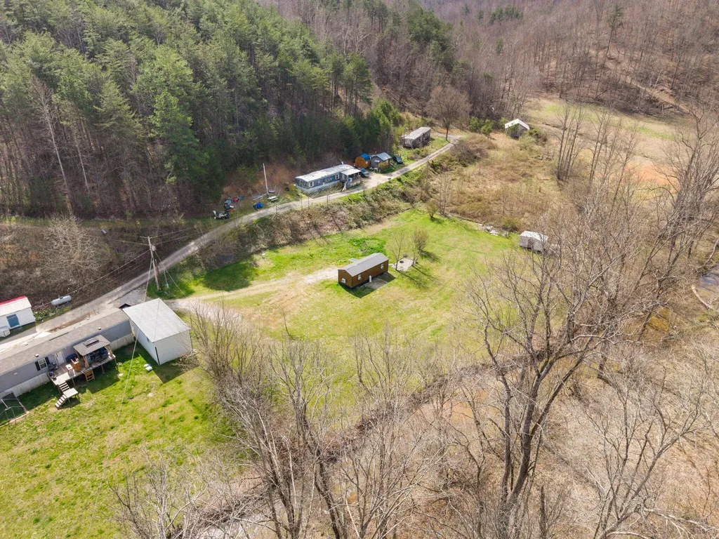 165 Frank Williams Road Salyersville KY 41465