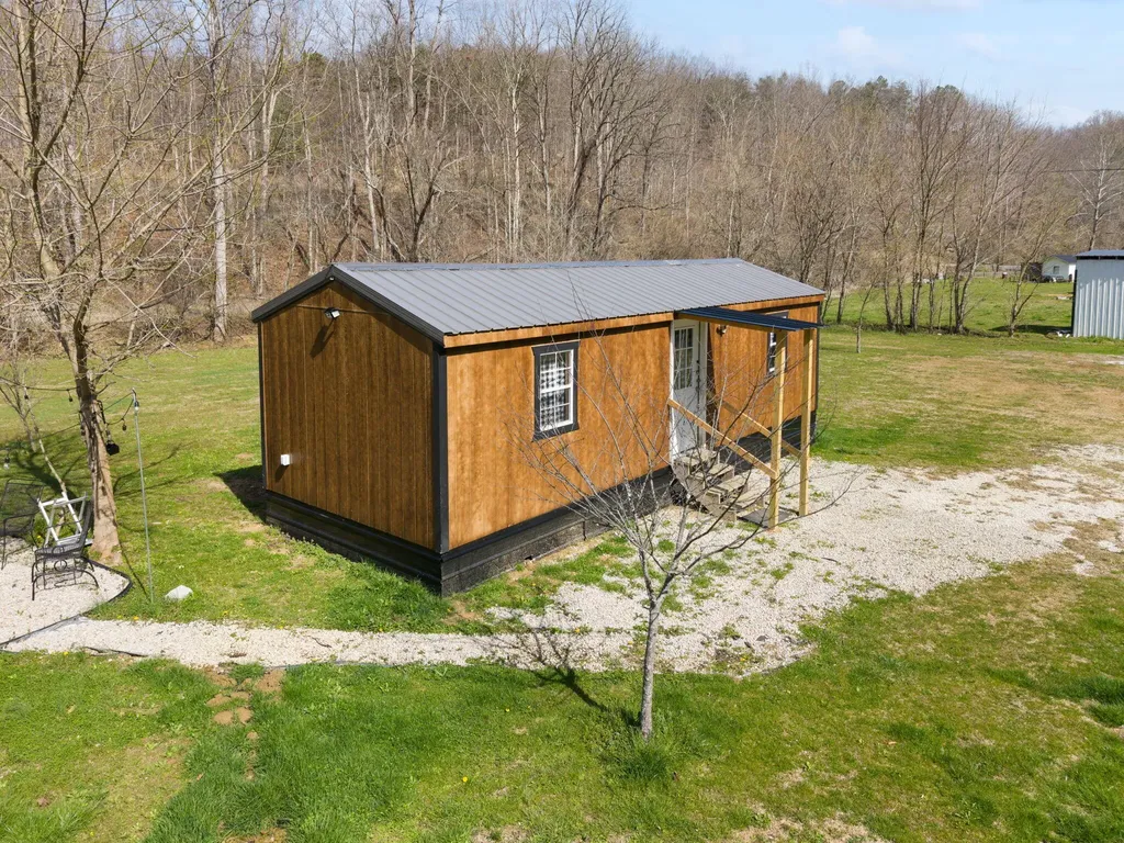 165 Frank Williams Road Salyersville KY 41465