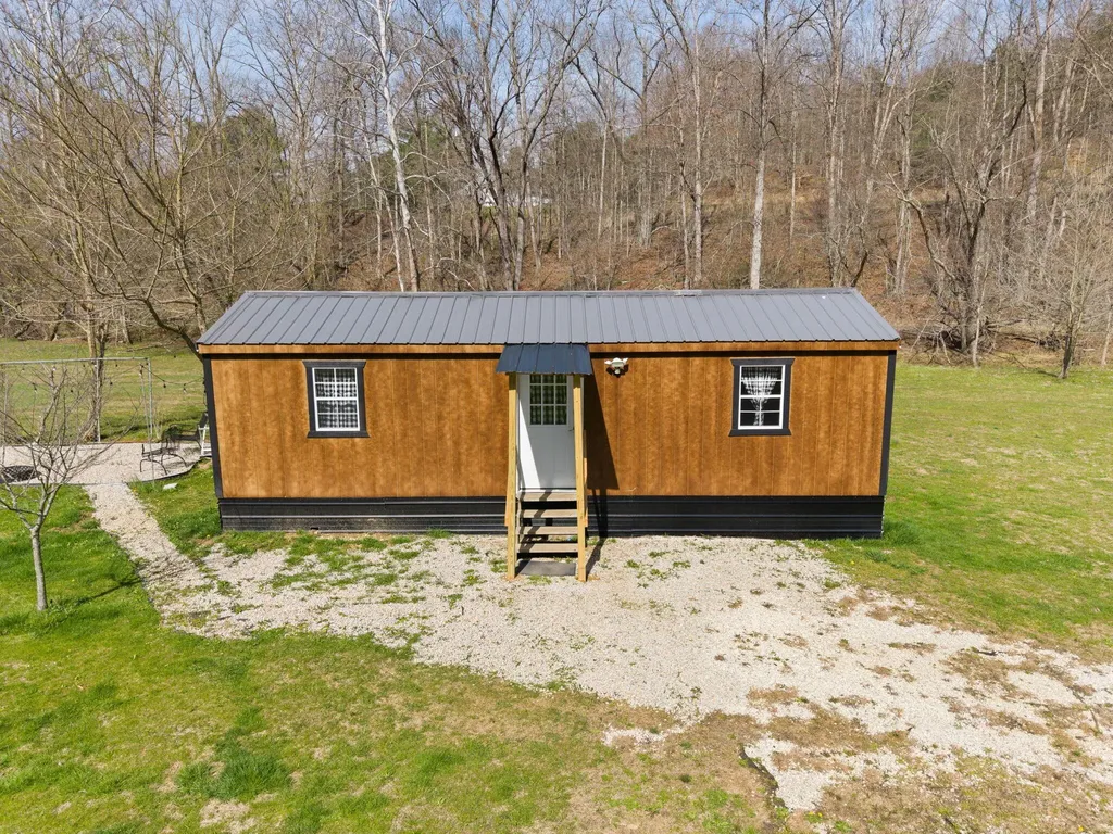 165 Frank Williams Road Salyersville KY 41465