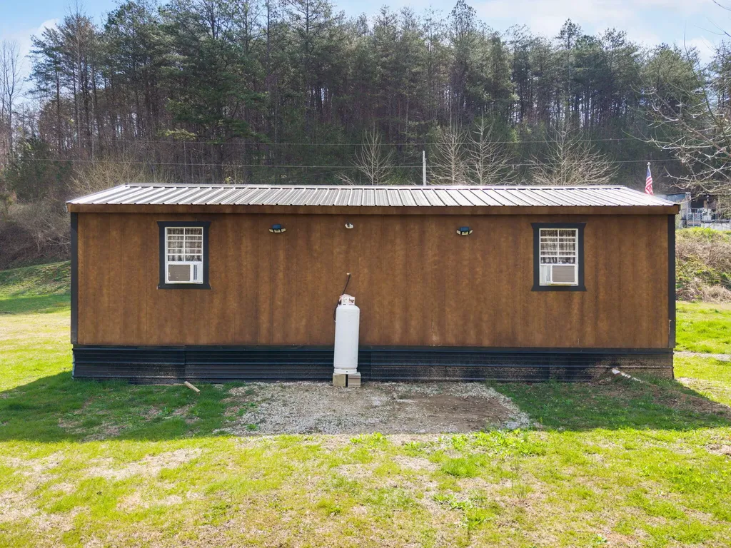 165 Frank Williams Road Salyersville KY 41465