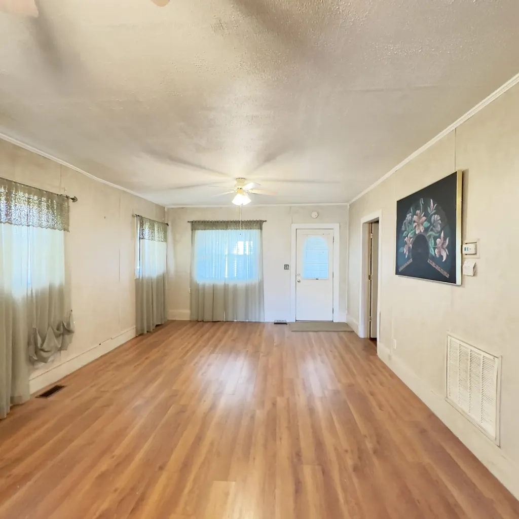 126 18th Street Corbin KY 40701